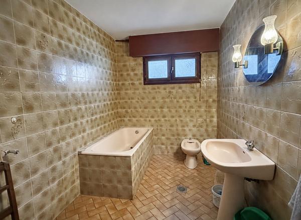 Maison 6 pièces à vendre à Tarnos - 142 m² avec grand hangar et garage