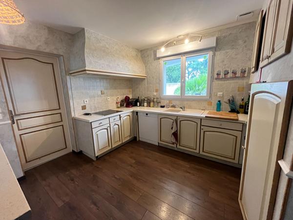 Breuillet à 1,6 km du centre et 10 minutes des plages Breuillet