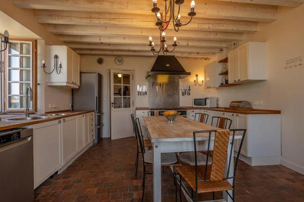 LIEUX UNIQUES ® x PROPRIÉTÉS PRIVÉES PROPOSE ANCIEN PRESBYTÈRE DE 183 M² TERRAIN DE 1608 M² - CLOYES-LES-3 RIVIÈRES (28)
