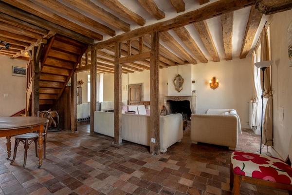 LIEUX UNIQUES ® x PROPRIÉTÉS PRIVÉES PROPOSE ANCIEN PRESBYTÈRE DE 183 M² TERRAIN DE 1608 M² - CLOYES-LES-3 RIVIÈRES (28)
