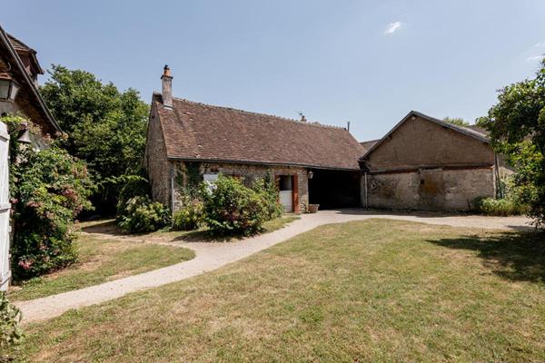 LIEUX UNIQUES ® x PROPRIÉTÉS PRIVÉES PROPOSE ANCIEN PRESBYTÈRE DE 183 M² TERRAIN DE 1608 M² - CLOYES-LES-3 RIVIÈRES (28)