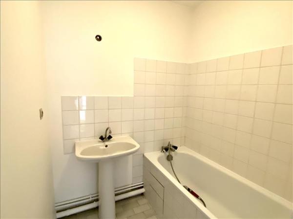 Appartement à louer 791 € CC LYON 07 2 p 52 m² DPE D