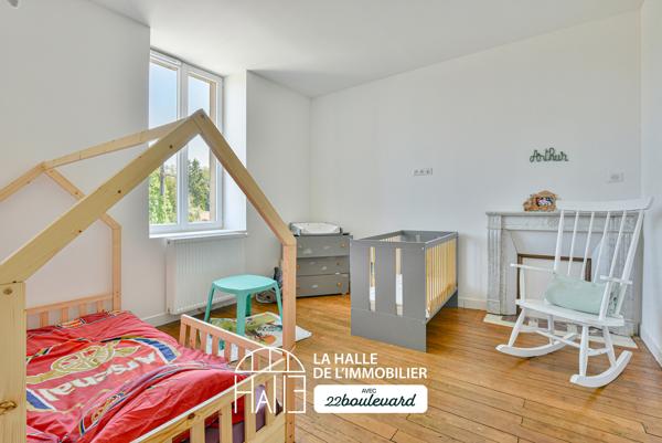 Maison
         7 pièces
        - 202 m² Exclusivité 193 500 € *