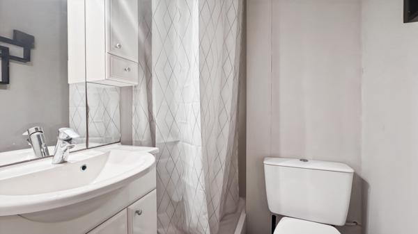 Location appartement Tours - 1 pièce(s) - 13 m² - 380 €/mois