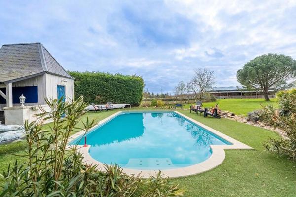 Propriété équestre avec gîte et piscine à l’orée de la forêt d’Amboise