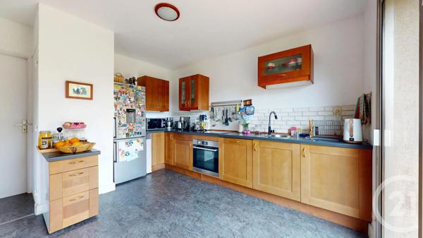 Maison à vendre  5 pièces - 132,33 m 2   ORVAULT  - 44
