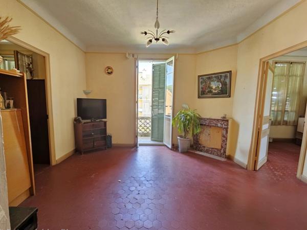 Vente                                                      Appartement
                        
                     4 pièces                      102 m2                     à Grasse