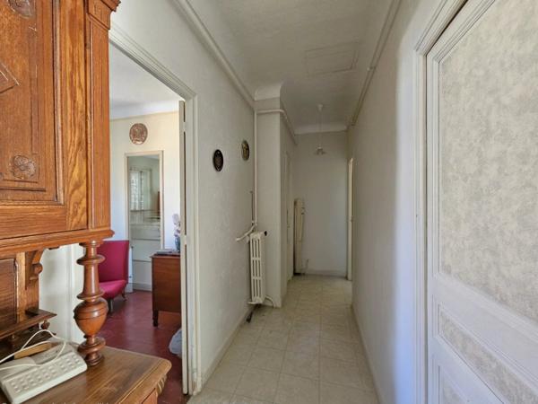 Vente                                                      Appartement
                        
                     4 pièces                      102 m2                     à Grasse