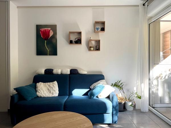 T3 RÉCENT AVEC TERRASSE ET PARKING