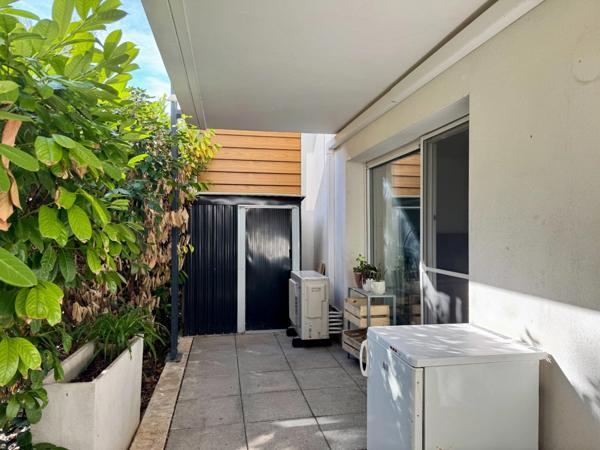 T3 RÉCENT AVEC TERRASSE ET PARKING