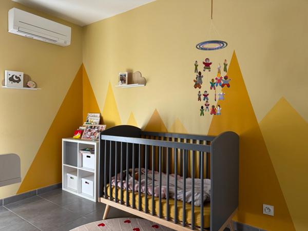 T3 RÉCENT AVEC TERRASSE ET PARKING