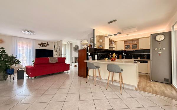 Maison à vendre    6 pièces • 138 m2 Binges