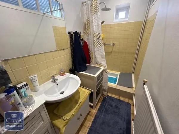 Appartement à louer 4 pièces 83.53m² Le Chambon-Feugerolles (42500)