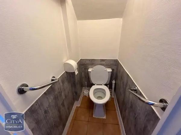 Appartement à louer 4 pièces 83.53m² Le Chambon-Feugerolles (42500)