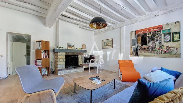 Maison de ville pleine dhistoire et de charme