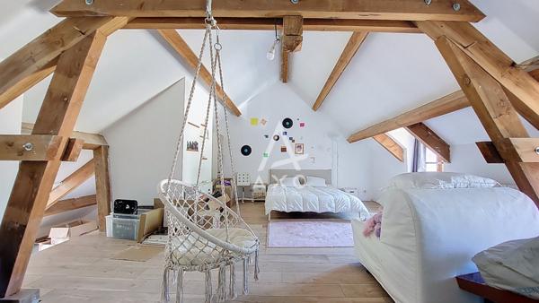 Maison de ville pleine dhistoire et de charme