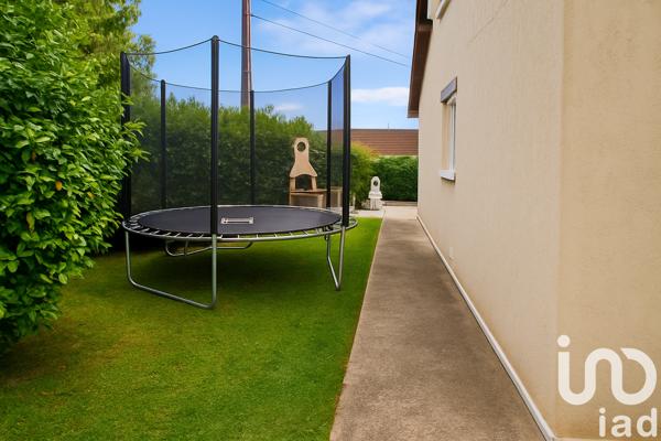 Maison à vendre 5 pièces 97 m² Saint-Pantaléon-de-Larche