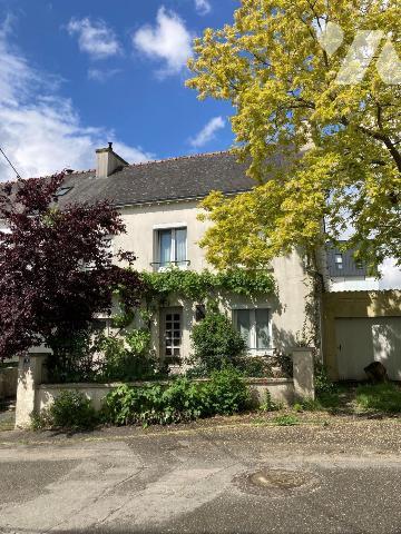 Maison d'habitation construite sur 2 niveaux - 4 chambres