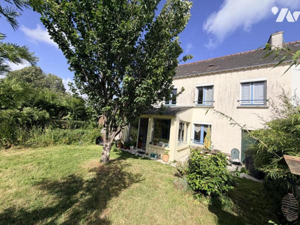 Maison d'habitation construite sur 2 niveaux - 4 chambres