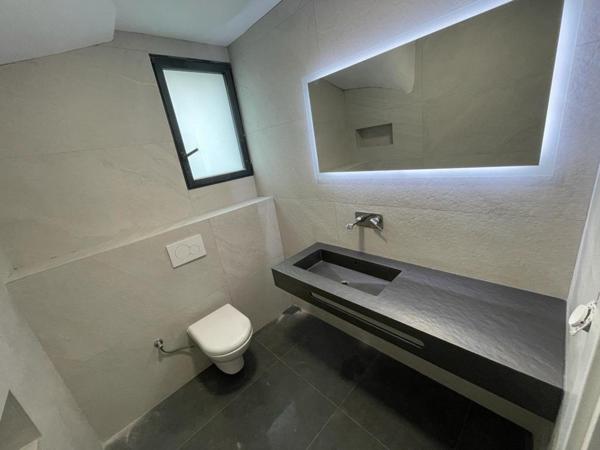 Maison d'architecture moderne de 145m2, 6 pièces