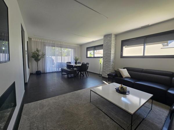 Maison d'architecture moderne de 145m2, 6 pièces