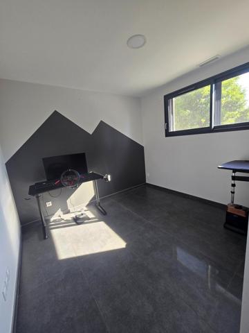 Maison d'architecture moderne de 145m2, 6 pièces