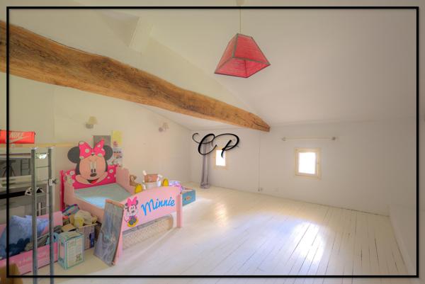 Maison en pierre, familiale