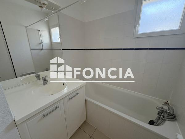 Location Appartement 3 pièces 56.32 m² - 7 RUE SALVADOR ALLENDE Tonnay Charente 17430
