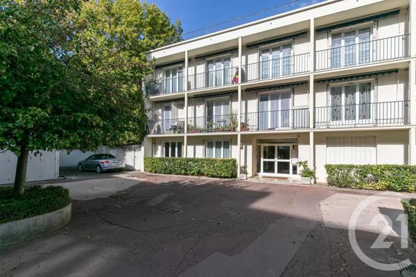 Appartement F4 à vendre  4 pièces - 76,06 m 2   ST MAUR DES FOSSES  - 94