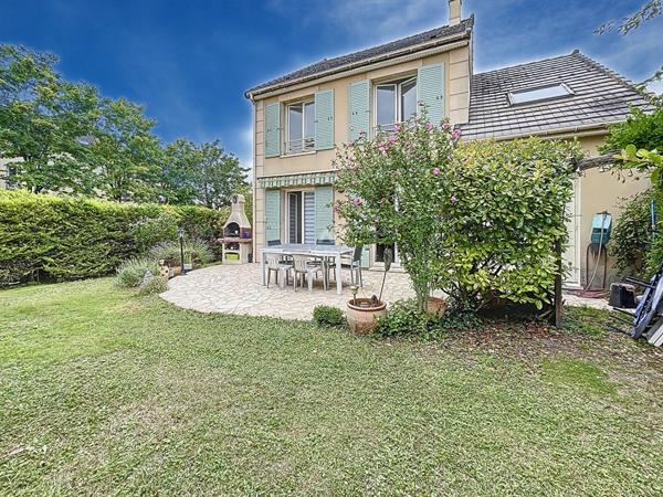 Maison 5 pièces €598 500 ** - Référence 161914