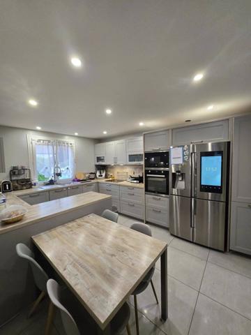 Maison 4 chambres avec garage et terrain clos