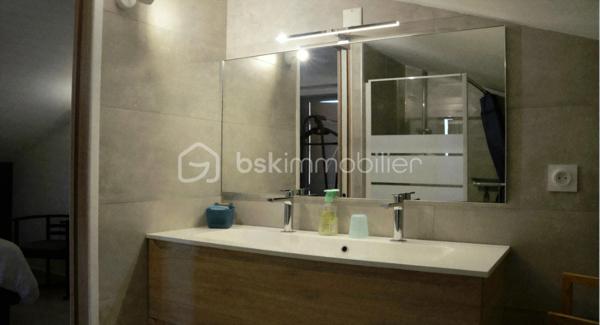 Maison en pierre de 263 m²