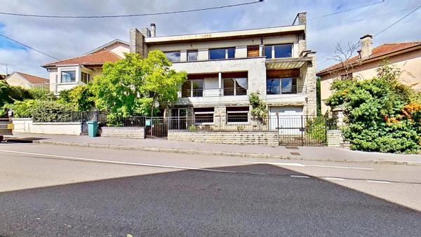 Maison à vendre 9 pièces NANCY (54) - Jardin, balcons, garages...