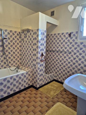 Maison individuelle, type T4, 91 m² habitables sur sous sol entier