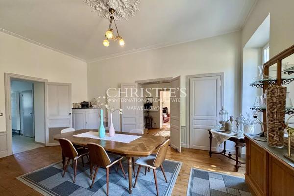 Ancienne propriété viticole du XIXe Siècle alliant Charme Historique et Confort Moderne entre Cognac et La Rochelle