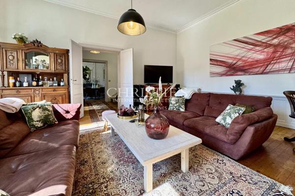 Ancienne propriété viticole du XIXe Siècle alliant Charme Historique et Confort Moderne entre Cognac et La Rochelle