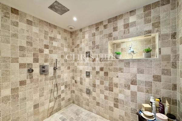 Ancienne propriété viticole du XIXe Siècle alliant Charme Historique et Confort Moderne entre Cognac et La Rochelle