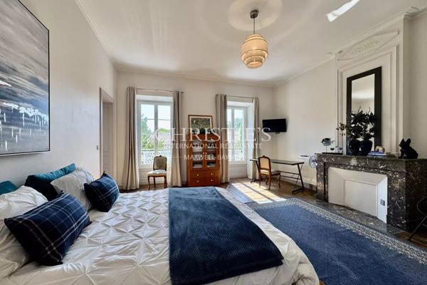 Ancienne propriété viticole du XIXe Siècle alliant Charme Historique et Confort Moderne entre Cognac et La Rochelle