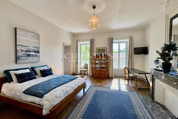 Ancienne propriété viticole du XIXe Siècle alliant Charme Historique et Confort Moderne entre Cognac et La Rochelle