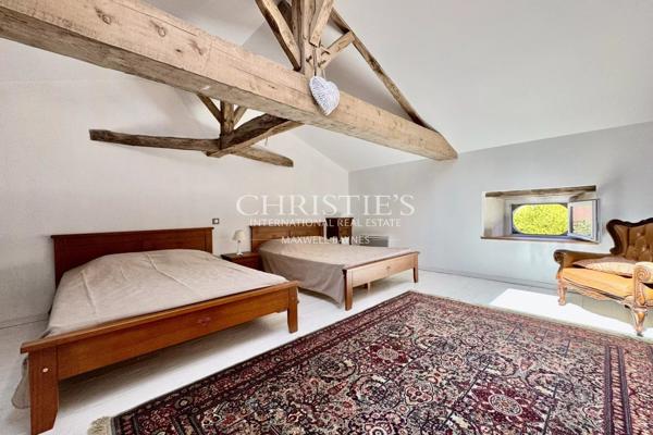 Ancienne propriété viticole du XIXe Siècle alliant Charme Historique et Confort Moderne entre Cognac et La Rochelle