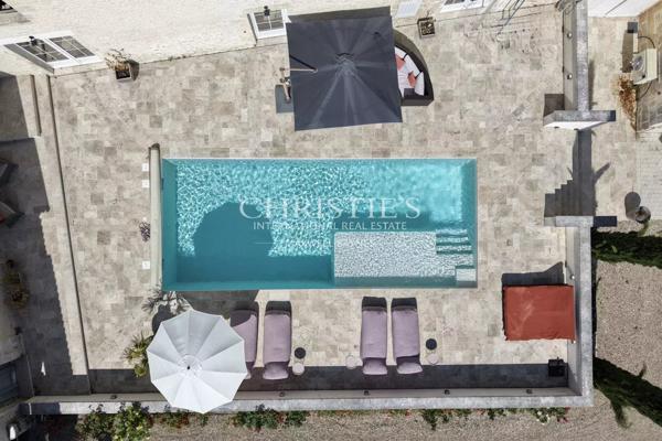 Ancienne propriété viticole du XIXe Siècle alliant Charme Historique et Confort Moderne entre Cognac et La Rochelle