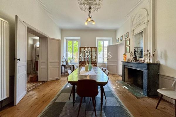 Ancienne propriété viticole du XIXe Siècle alliant Charme Historique et Confort Moderne entre Cognac et La Rochelle