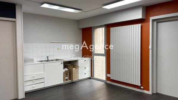 Local Commercial à LES SABLES-D'OLONNE, 85100 - 6 pièces 117m²