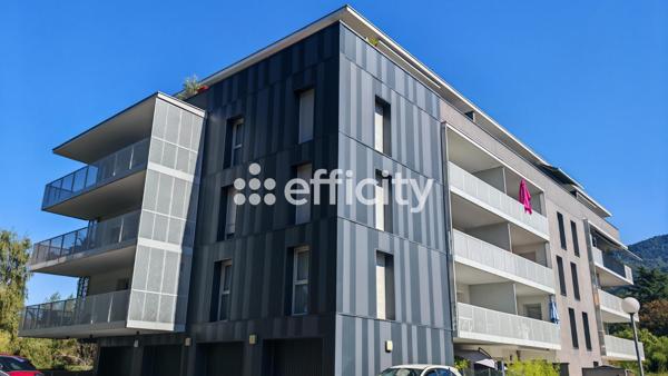 Appartement
         2 pièces
        - 50 m² 199 000 € *