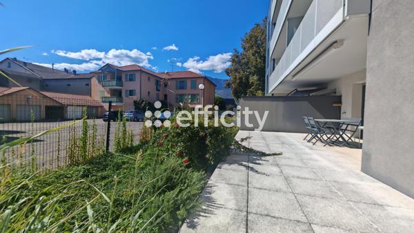 Appartement
         2 pièces
        - 50 m² 199 000 € *