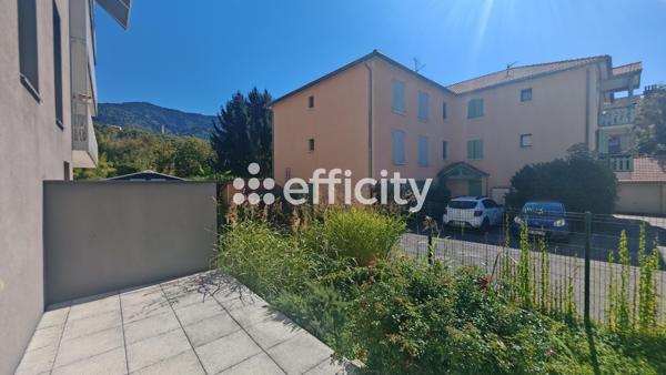 Appartement
         2 pièces
        - 50 m² 199 000 € *