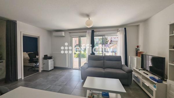 Appartement
         2 pièces
        - 50 m² 199 000 € *