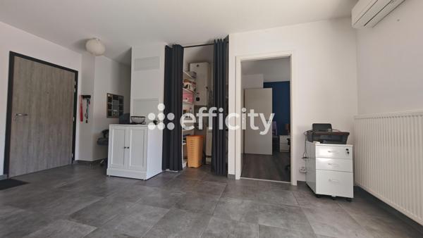 Appartement
         2 pièces
        - 50 m² 199 000 € *
