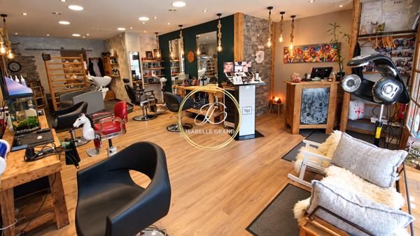 Fonds De Commerce
        
        - 48 m² Exclusivité 129 000 € *