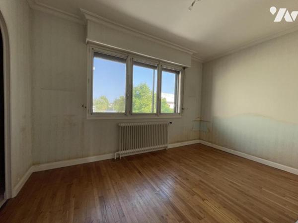 Maison d'habitation offrant environ 106 m² habitables sur un terrain de 1442 m².